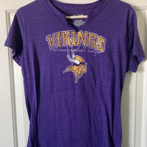 Woman’s NFL Vikings Short Sleeve T-Shirt